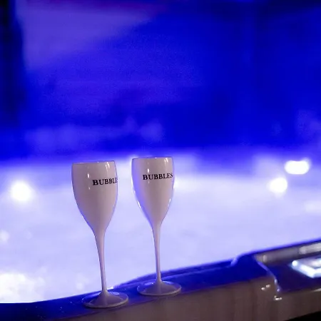 Sky Iglo Incl- Hot Tub By Interhome Vakantiehuis *